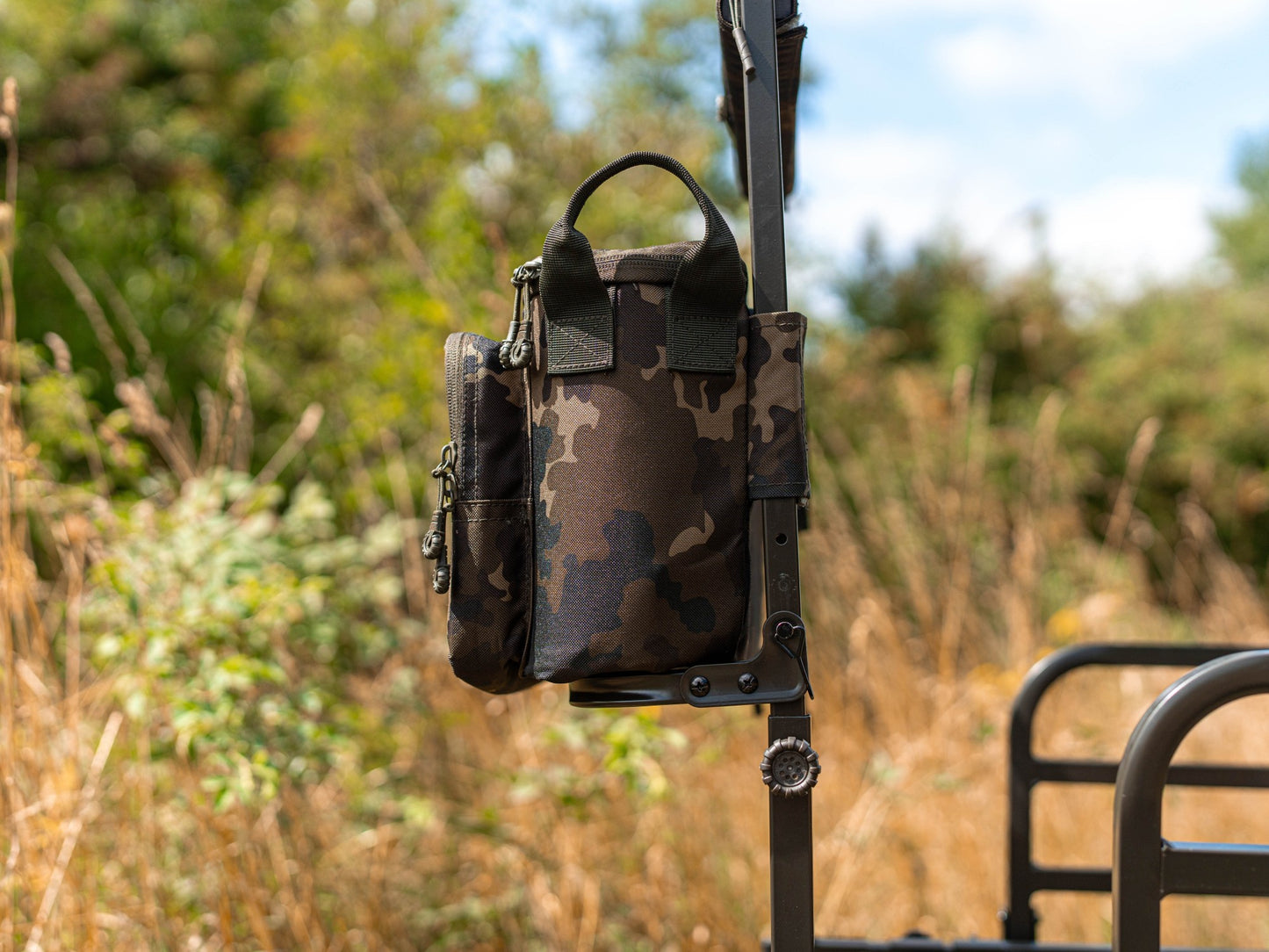 Small Front Barrow Bag Dark Kamo