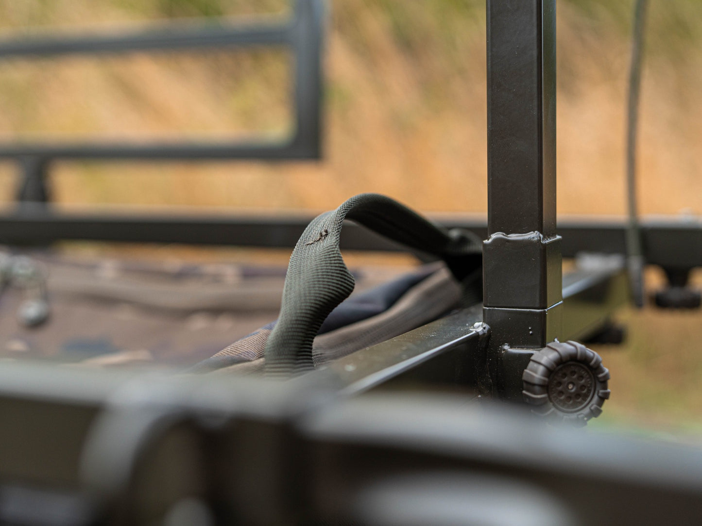 Standard Drop In Barrow Bag Dark Kamo